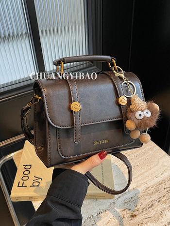 Ženska crossbody torba za jesen/zimu, 2026 novi model, dojam vrhunske kvalitete, svestrana mala kvadratna torba s retro stilom