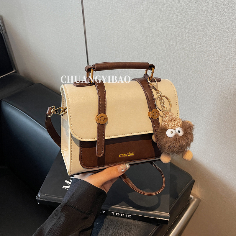 Ženska crossbody torba za jesen/zimu, 2026 novi model, dojam vrhunske kvalitete, svestrana mala kvadratna torba s retro stilom