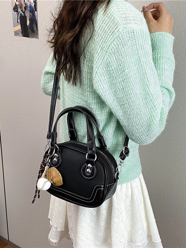 Patchwork torba u obliku jastuka, preko ramena i crossbody, za svakodnevnu upotrebu, proljeće 2026