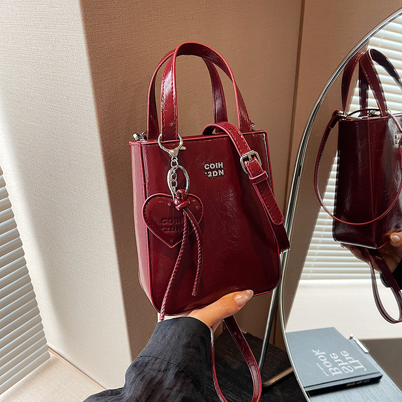 Ženska crossbody torbica 2025, novi stil, minimalistička mala kvadratna torbica za ramenu za posao