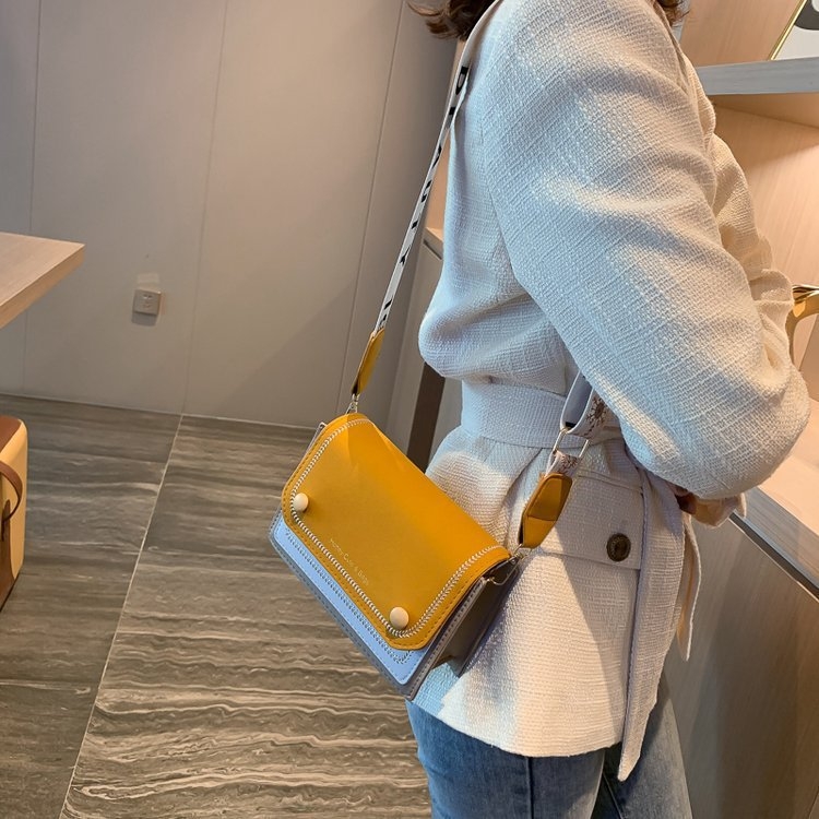 PU mala kvadratna crossbody torbica za žene – korejski stil, svakodnevni gradski šik