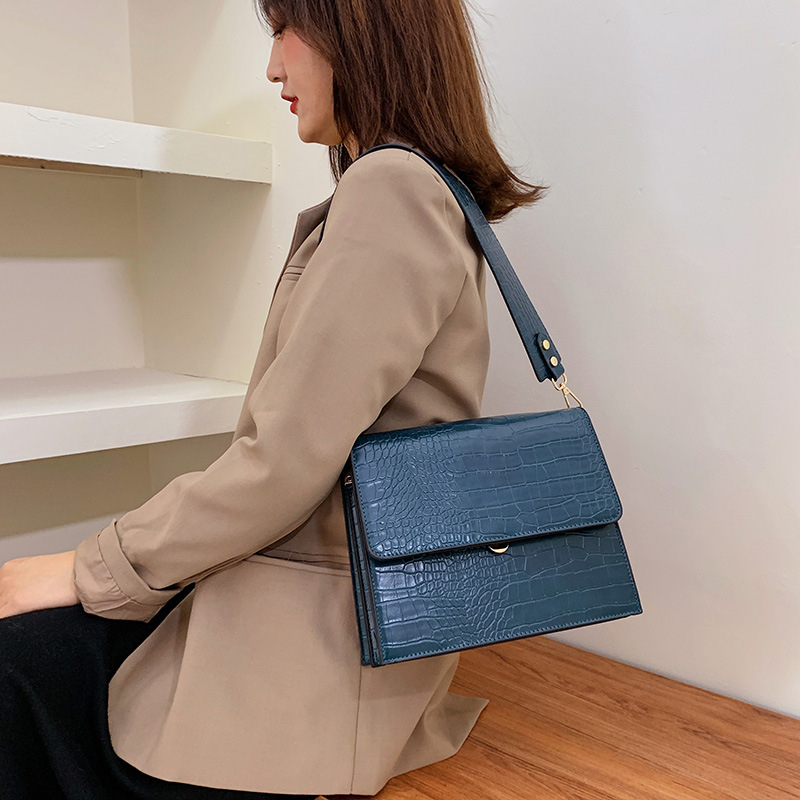 PU torbica za ramena s teksturom krokodila, mala kvadratna, široka naramenica, crossbody