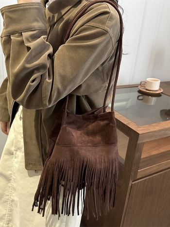 Ženska velur torbica, mala kvadratna crossbody torba, gradski minimalistički stil