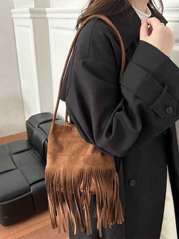 Ženska velur torbica, mala kvadratna crossbody torba, gradski minimalistički stil