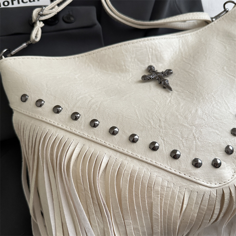 Notelli Ženska torbica velike kapacitete, crossbody preko ramena, ljeto 2025, retro moda, rivete i resice, visoko kvalitetna tekstura