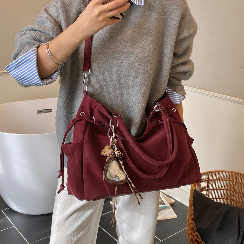 2025 nova velika retro torba za žene, jesen-zima, svakodnevna crossbody i tote torba za rame sa teksturiranom površinom