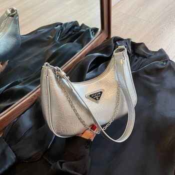 2025 nova ženska crossbody torba sa zapadnjačkim stilom, nišni dizajn, mala i svestrana