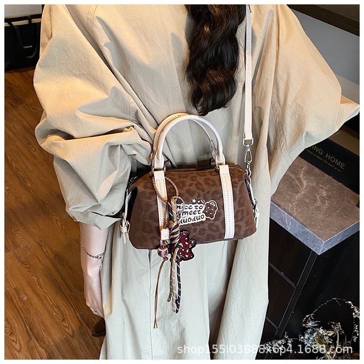 Ženska retro Boston crossbody torbica, jesen-zima 2025, srednja veličina, PU koža, svakodnevni stil