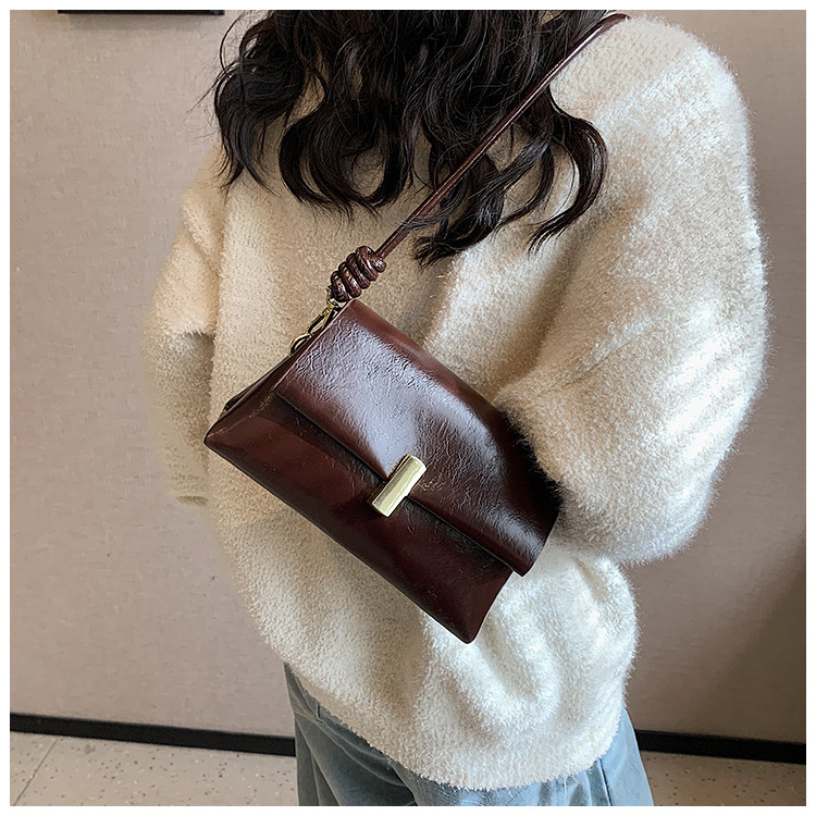 Ženska mala kvadratna PU kožna torbica, crossbody – retro tekstura, casual stil