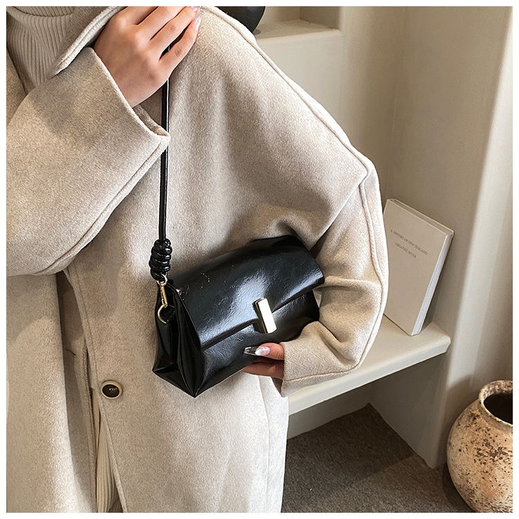 Ženska mala kvadratna PU kožna torbica, crossbody – retro tekstura, casual stil