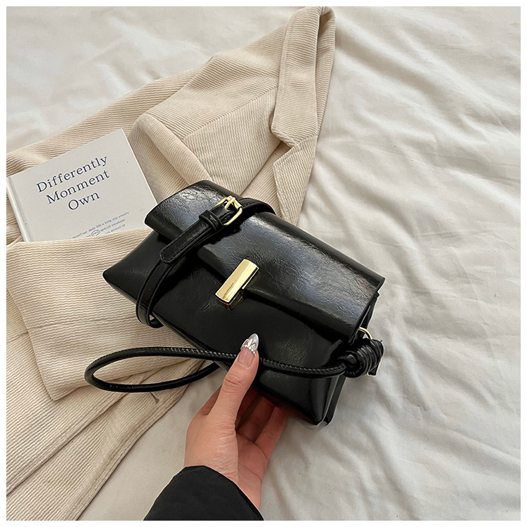 Ženska mala kvadratna PU kožna torbica, crossbody – retro tekstura, casual stil