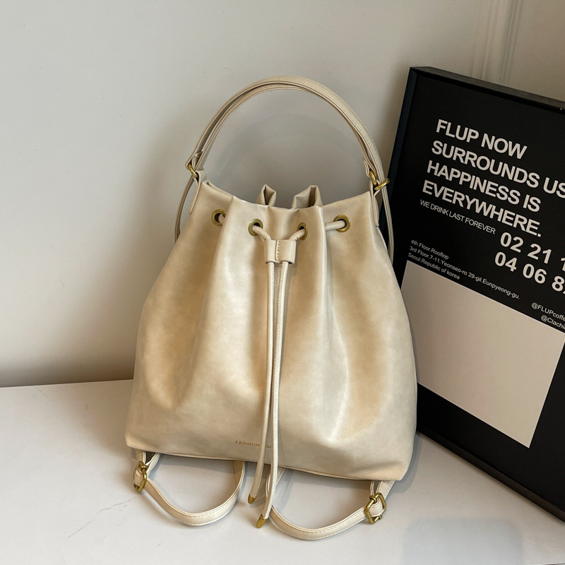 Retro stil bucket torba s crossbody remenom, velika zapremina za žene, novi model 2025, moderni i svestrani za rame ili ruksak