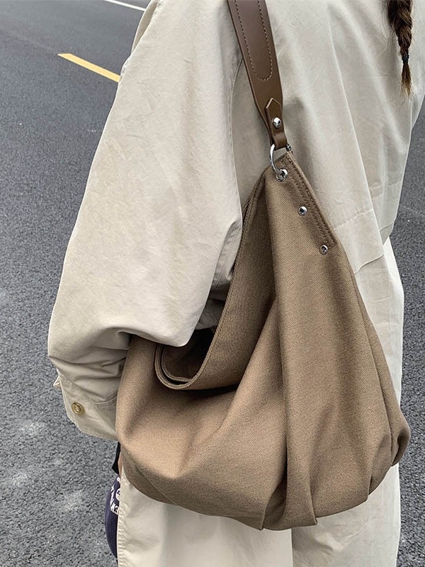 Retro opuštenog stila torbica ispod pazuha za svakodnevnu upotrebu — dumpling oblik, crossbody, jesen 2025