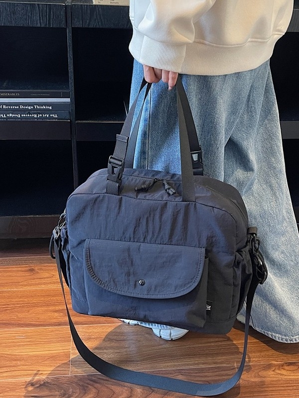 Torba od platna u korejskom stilu s kontrastnim blok dizajnom, 2025 zima, veliki kapacitet, ramena i crossbody.