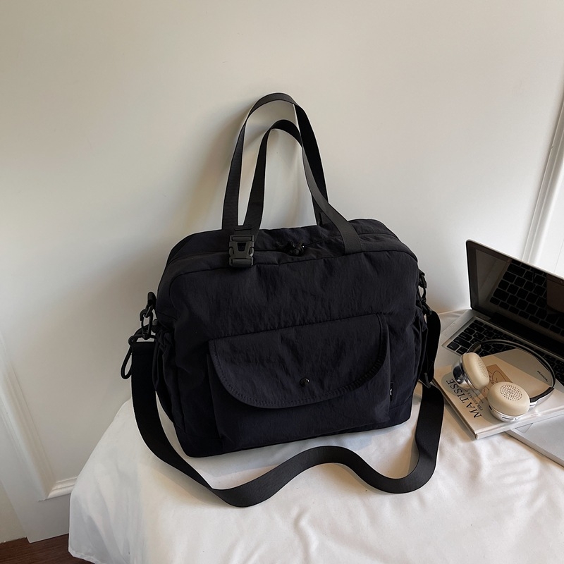 Torba od platna u korejskom stilu s kontrastnim blok dizajnom, 2025 zima, veliki kapacitet, ramena i crossbody.