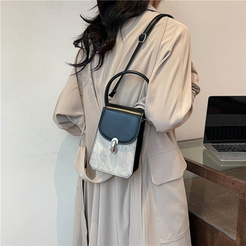 Ženska mala PU crossbody torbica, kvadratnog oblika, džep za telefon, ljeto 2024, retro stil