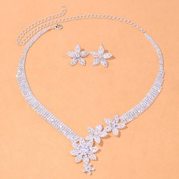 Cvjetni rhinestone set nakita, tri dijela — vjenčani dodaci (naušnice i ogrlica)