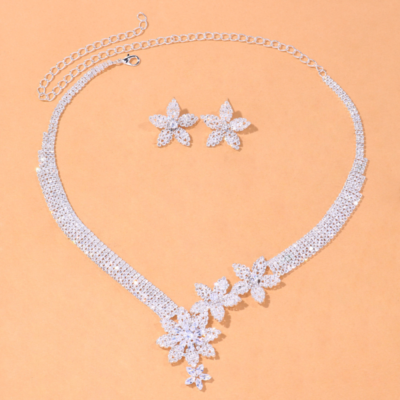 Cvjetni rhinestone set nakita, tri dijela — vjenčani dodaci (naušnice i ogrlica)