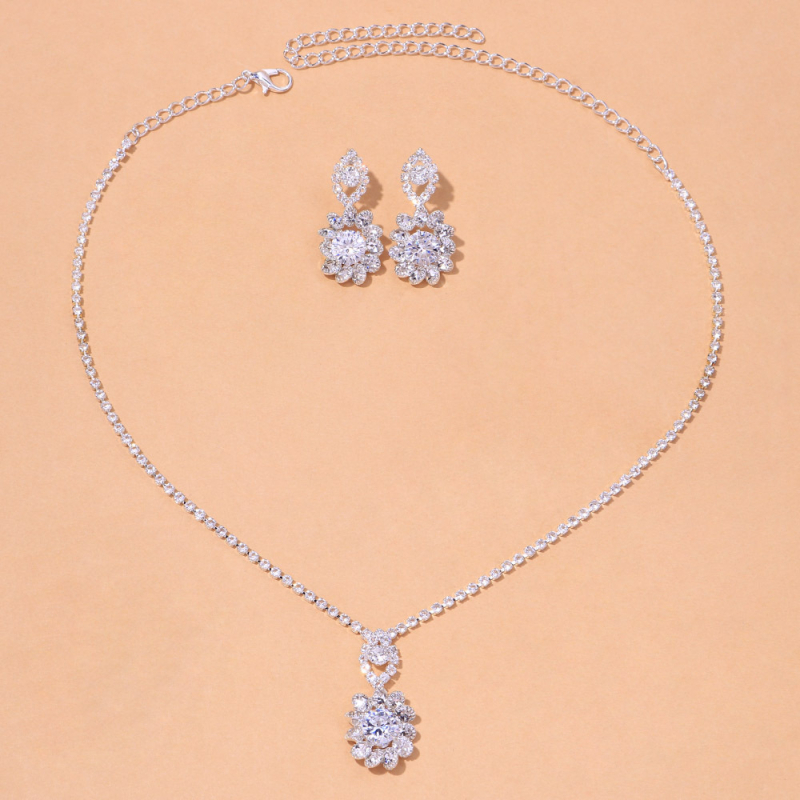 Cvjetni rhinestone set nakita, tri dijela — vjenčani dodaci (naušnice i ogrlica)
