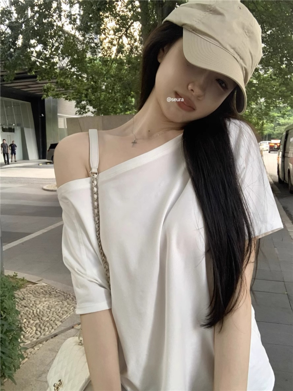 Ženski T-shirt s otisom slova tamno plave boje, asimetrično rame, kratki rukav, labav kroj, ljetni top