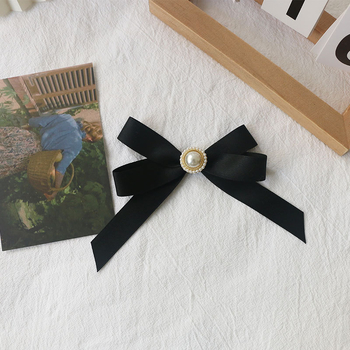 Crna satenska mašna s perlom za kosu, s klipsom