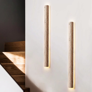 Žuto travertinsko linearno LED zidno svjetlo, u stilu Wabi-Sabi, dizajnerska retro atmosfera za stubište i pozadinu dnevnog boravka
