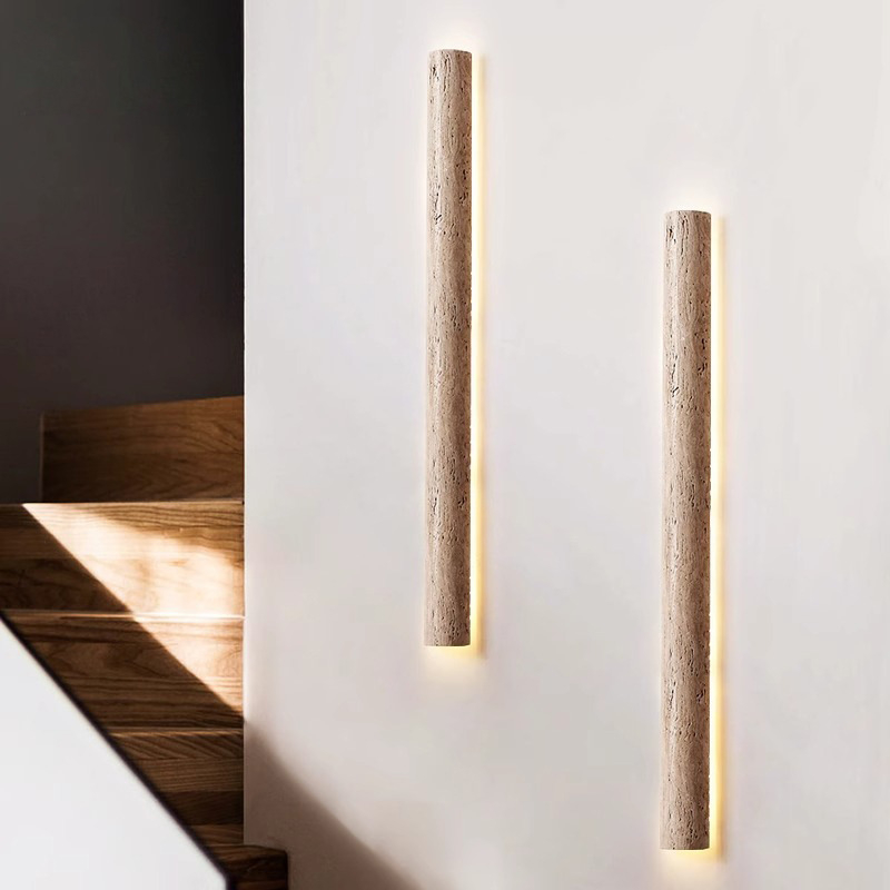 Žuto travertinsko linearno LED zidno svjetlo, u stilu Wabi-Sabi, dizajnerska retro atmosfera za stubište i pozadinu dnevnog boravka