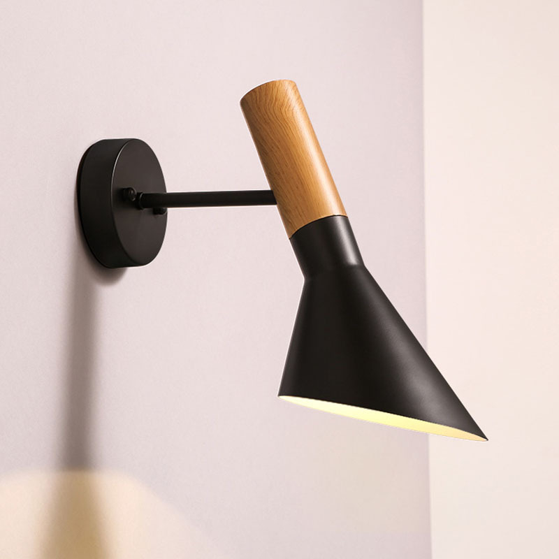 Skandinavska minimalistička zidna svjetiljka od kovanog željeza s drvenim uzorkom, LOFT retro stil