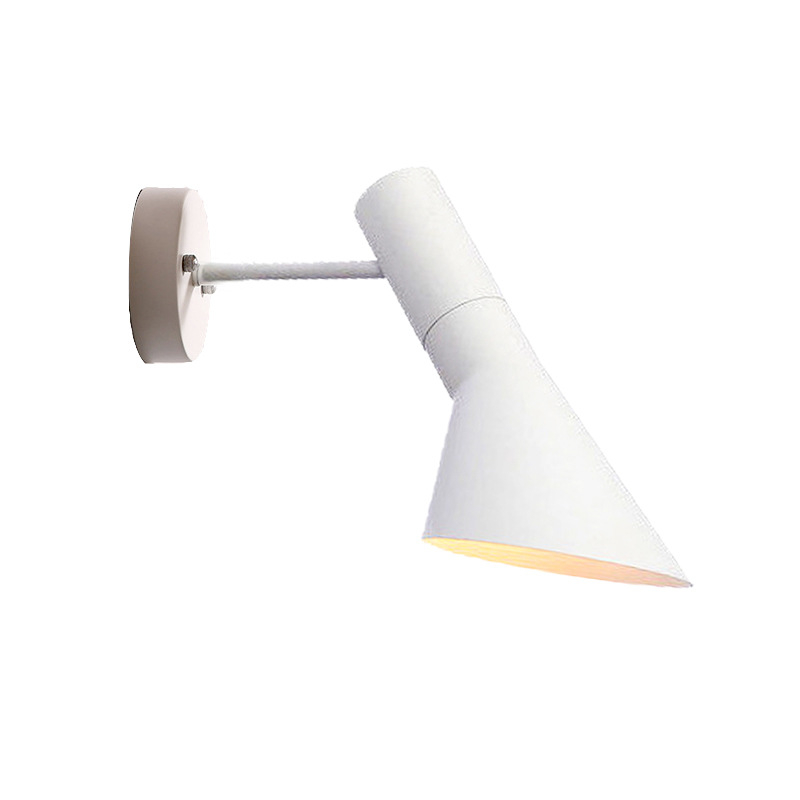 Skandinavska minimalistička zidna svjetiljka od kovanog željeza s drvenim uzorkom, LOFT retro stil