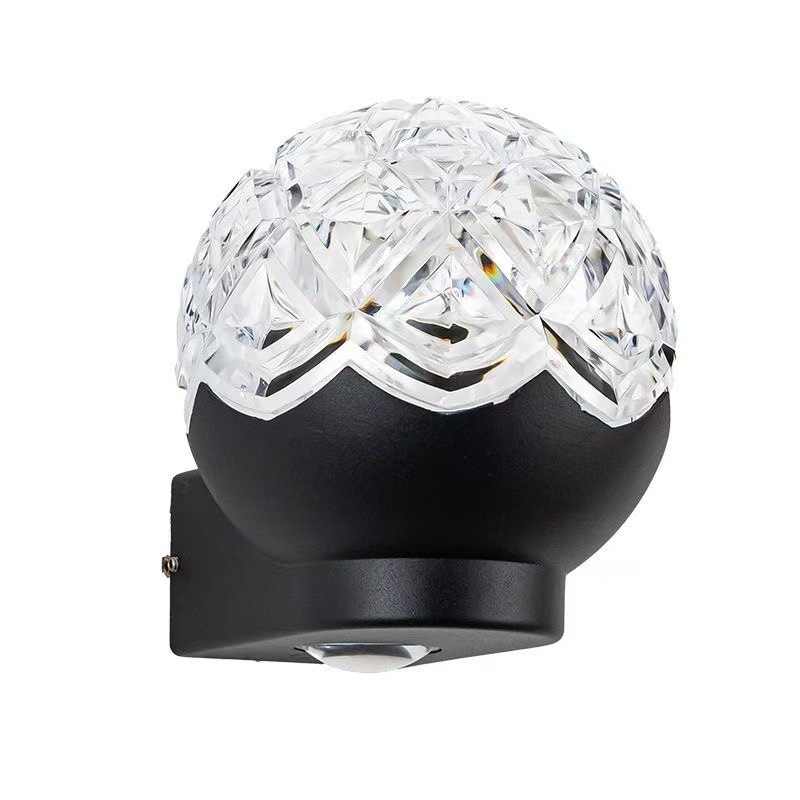 Vanjska zidna svjetiljka za dvorište, solarna, aluminijsko kućište, 18×18×18 cm, IP55, 2 LED čipa, 3000–4000K, 180° snop svjetla, zidna montaža