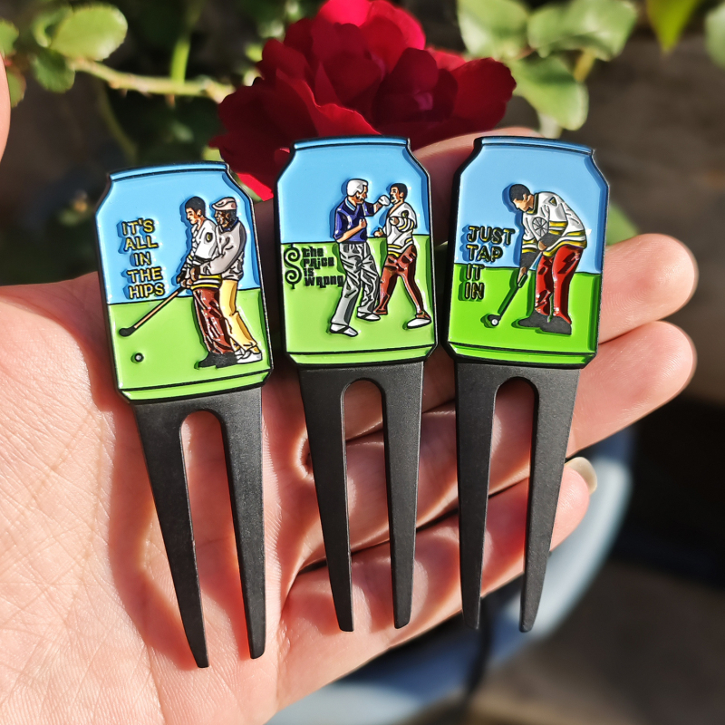 Novi zabavni golf alat za popravak travnjaka Happy Gilmore, dvostrano emajliran