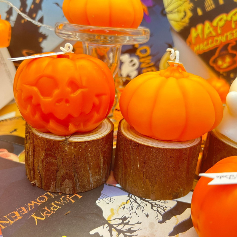 Svijeća s mirisom buče za Halloween – ručno izrađena od sojine smjese, okruglog oblika, dar za rođendan