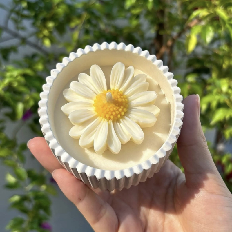 Daisy mirisna svijeća od sojinog voska – poklon za rođendan, dekor sobe