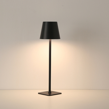 Metalna visoka stolna lampa za dekoraciju restorana i barova, minimalistički stil, ambijentalno osvjetljenje za spavaću sobu, dodirno punjenje