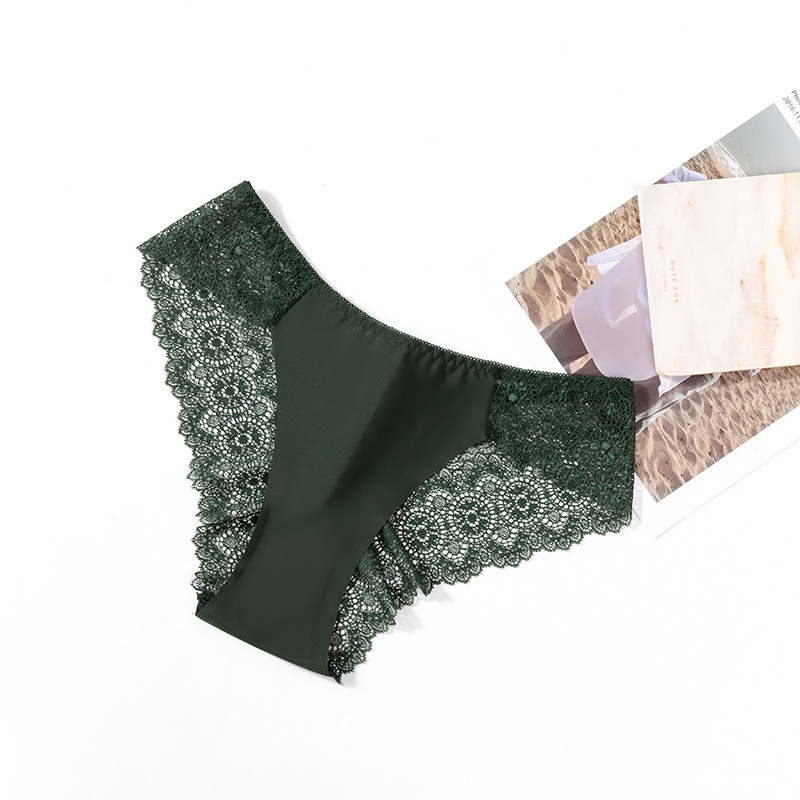 Ženske čipkaste gaćice s niskim strukom, romantične i seksi, mekane i prozračne, od Ice Silk