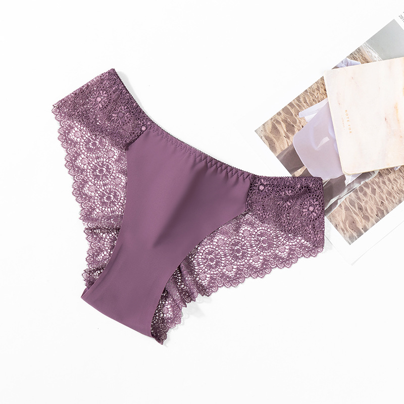 Ženske čipkaste gaćice s niskim strukom, romantične i seksi, mekane i prozračne, od Ice Silk