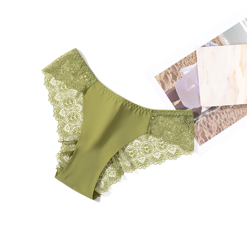 Ženske čipkaste gaćice s niskim strukom, romantične i seksi, mekane i prozračne, od Ice Silk