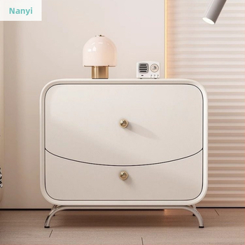 Nanyi nočný stolík z masívneho dreva, kompaktný moderný krémový úložný kabinet do spálne
