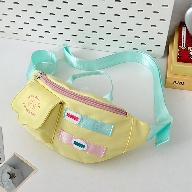 Koreai stílusú trendi női crossbody táska színblokkal, utcai divat, friss és édes.