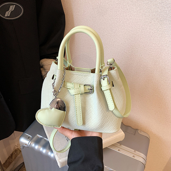 Ženska ručno tkana PU kožna bucket torba s crossbody remenom – proljeće 2025