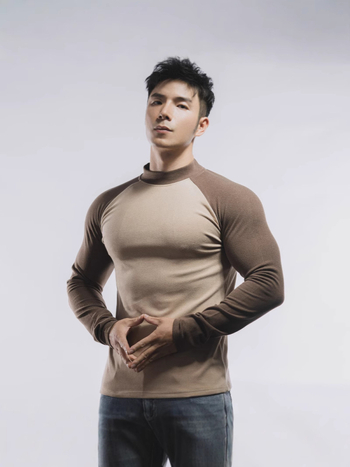 Tricou cu mânecă lungă pentru bărbați, croială musculară, bloc de culoare, primăvară-toamnă, sport-casual.