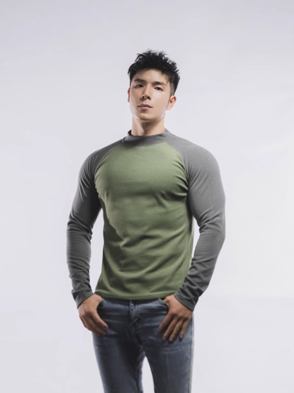 Tricou cu mânecă lungă pentru bărbați, croială musculară, bloc de culoare, primăvară-toamnă, sport-casual.