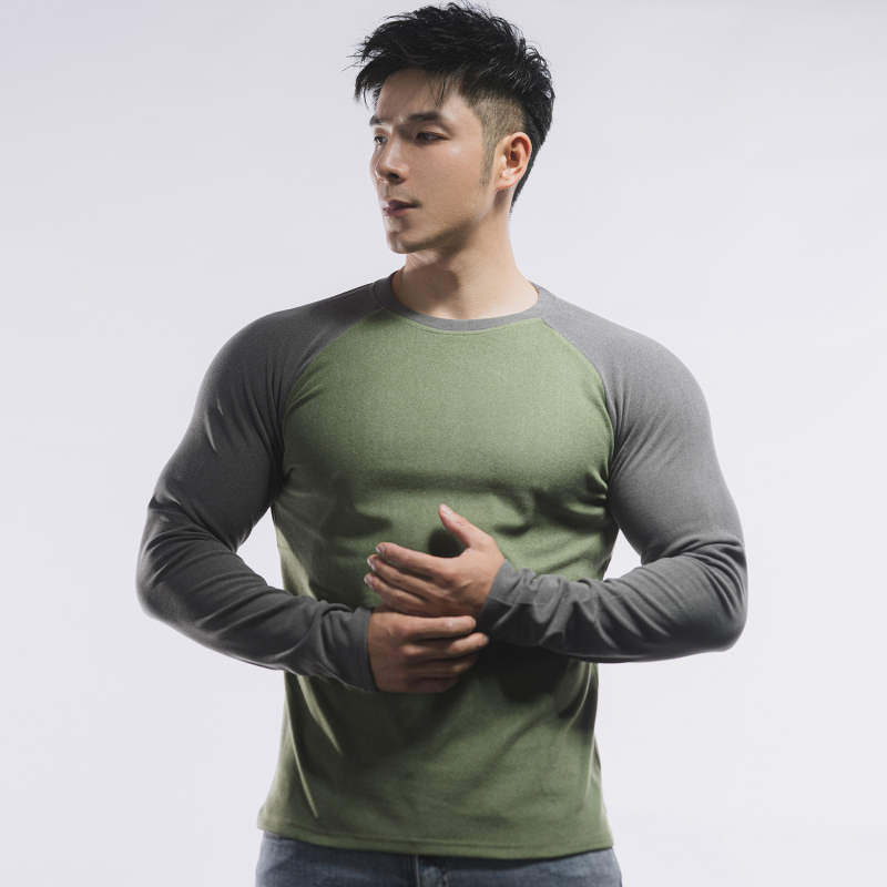 Tricou cu mânecă lungă pentru bărbați, croială musculară, bloc de culoare, primăvară-toamnă, sport-casual.