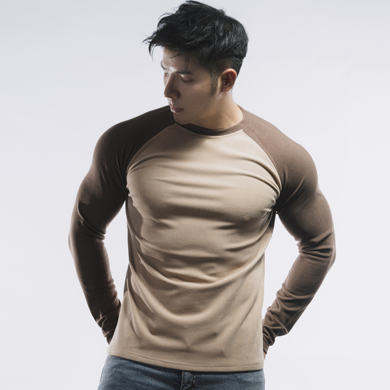 Tricou cu mânecă lungă pentru bărbați, croială musculară, bloc de culoare, primăvară-toamnă, sport-casual.
