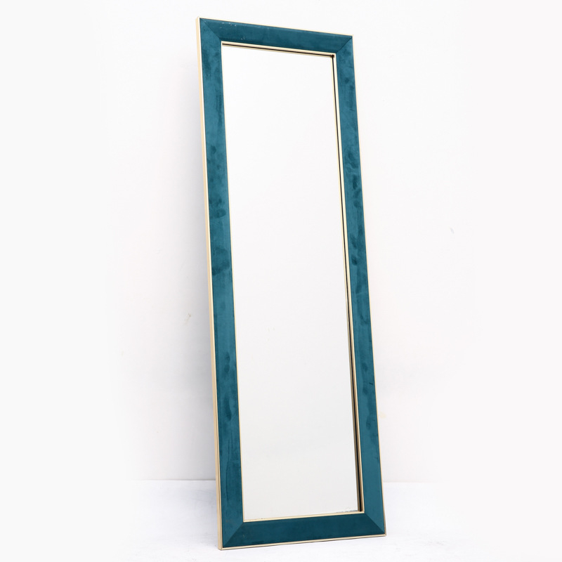Lányok hálószobájába tervezett teljes hosszúságú álló tükör, téglalap alakú, minimalist, egyedi gyártású