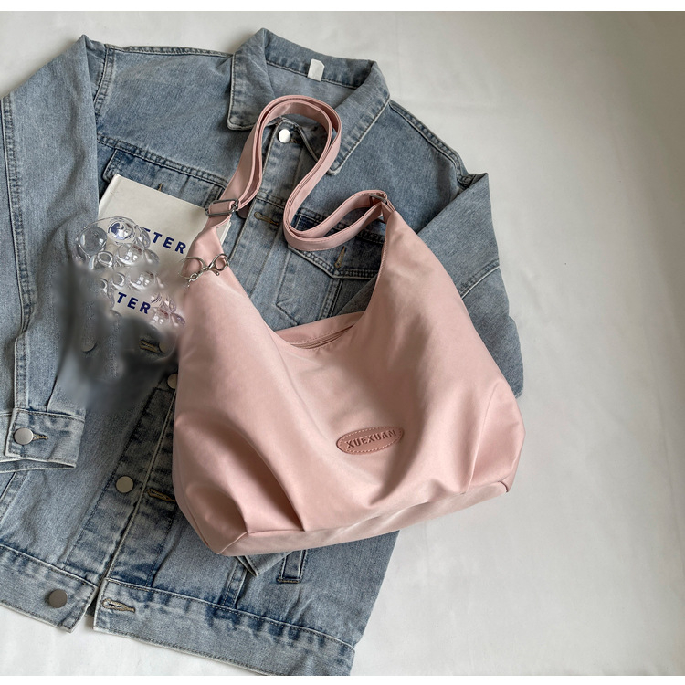 Ženska platnena torbica za rame, velika kapaciteta, casual stil, crossbody, proljeće 2026