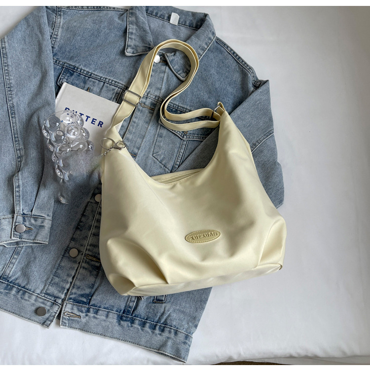 Ženska platnena torbica za rame, velika kapaciteta, casual stil, crossbody, proljeće 2026