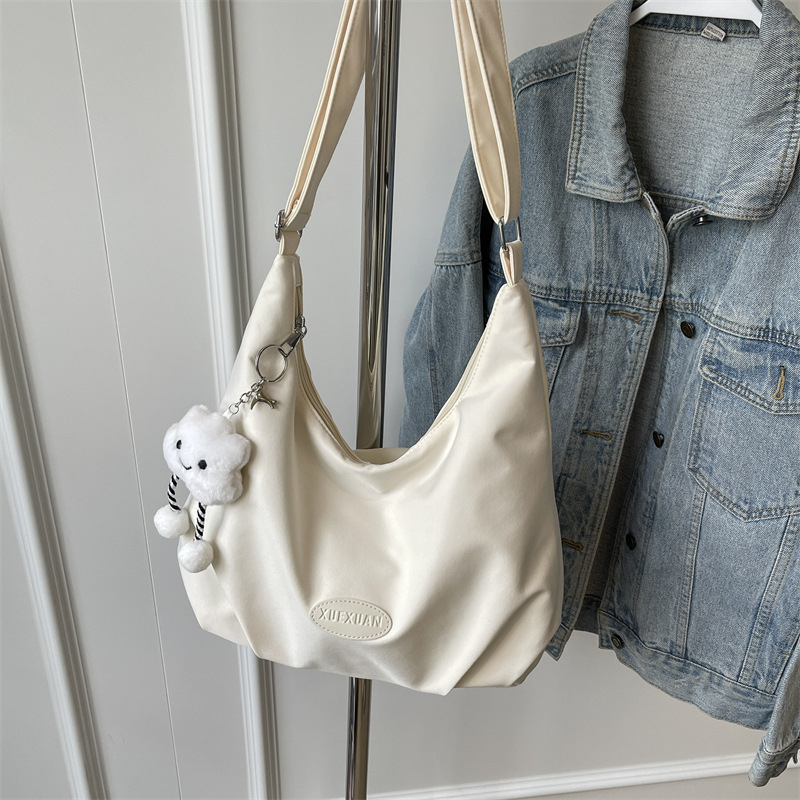 Ženska platnena torbica za rame, velika kapaciteta, casual stil, crossbody, proljeće 2026