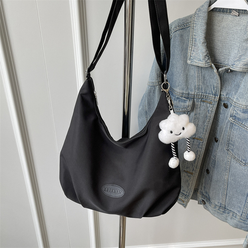 Ženska platnena torbica za rame, velika kapaciteta, casual stil, crossbody, proljeće 2026