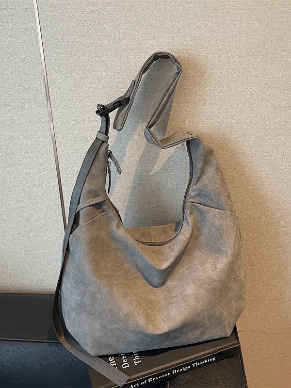 2025 PU torba za rame, jednobojna, casual i chic, velika kapaciteta, crossbody za žene